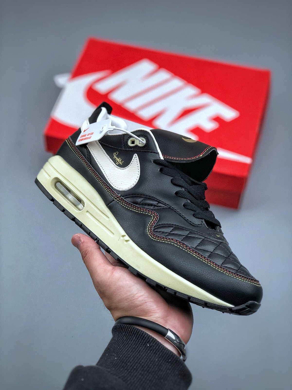 Nike Air Max 1 'Noir Croco' — vue 3