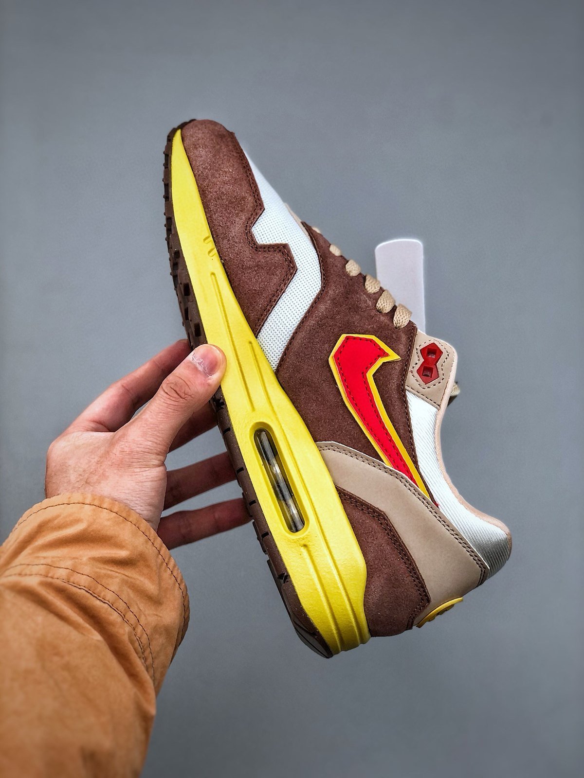 Nike Air Max 1 'King's Day Marron Jaune' — vue 2