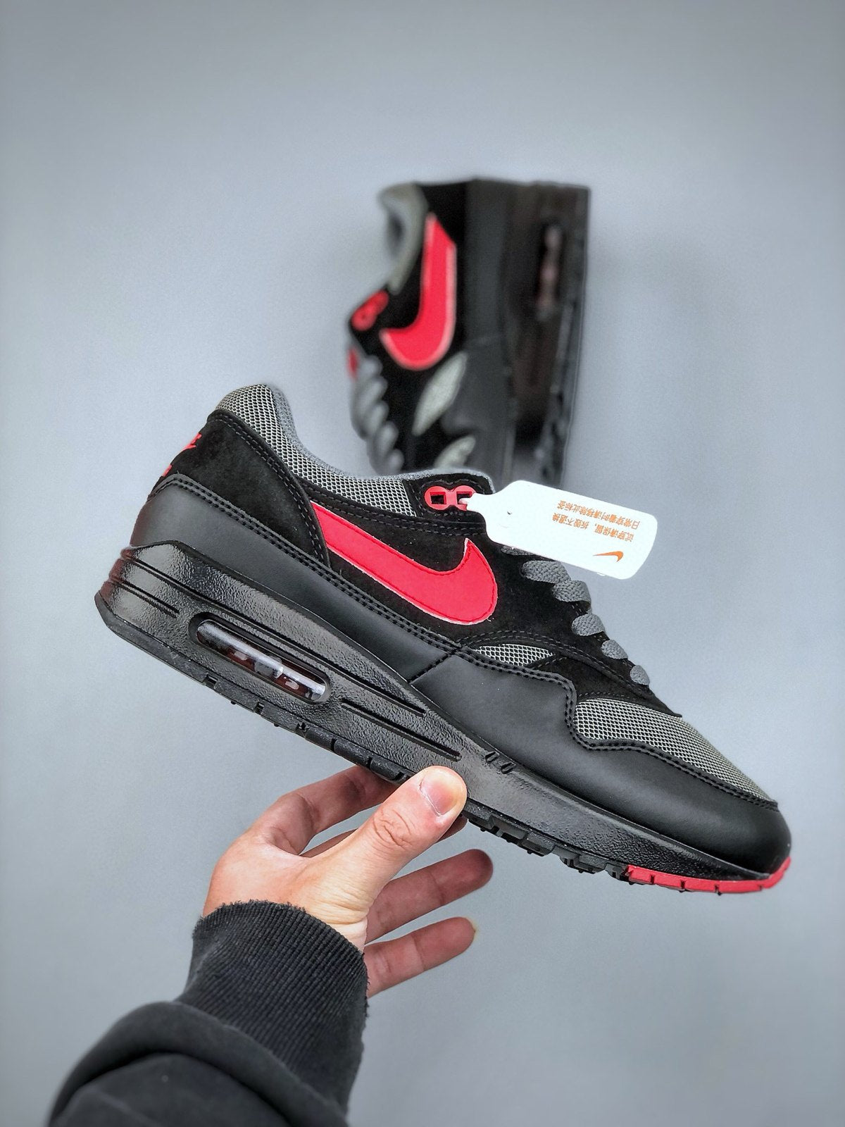 Nike Air Max 1 'Noir Rouge'