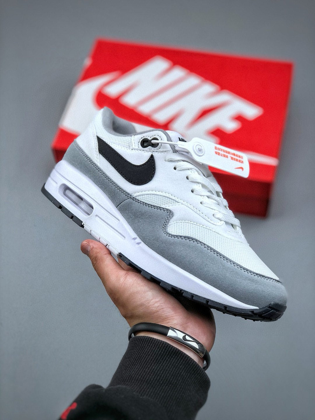 Nike Air Max 1 'Blanc Gris Noir' — vue 2