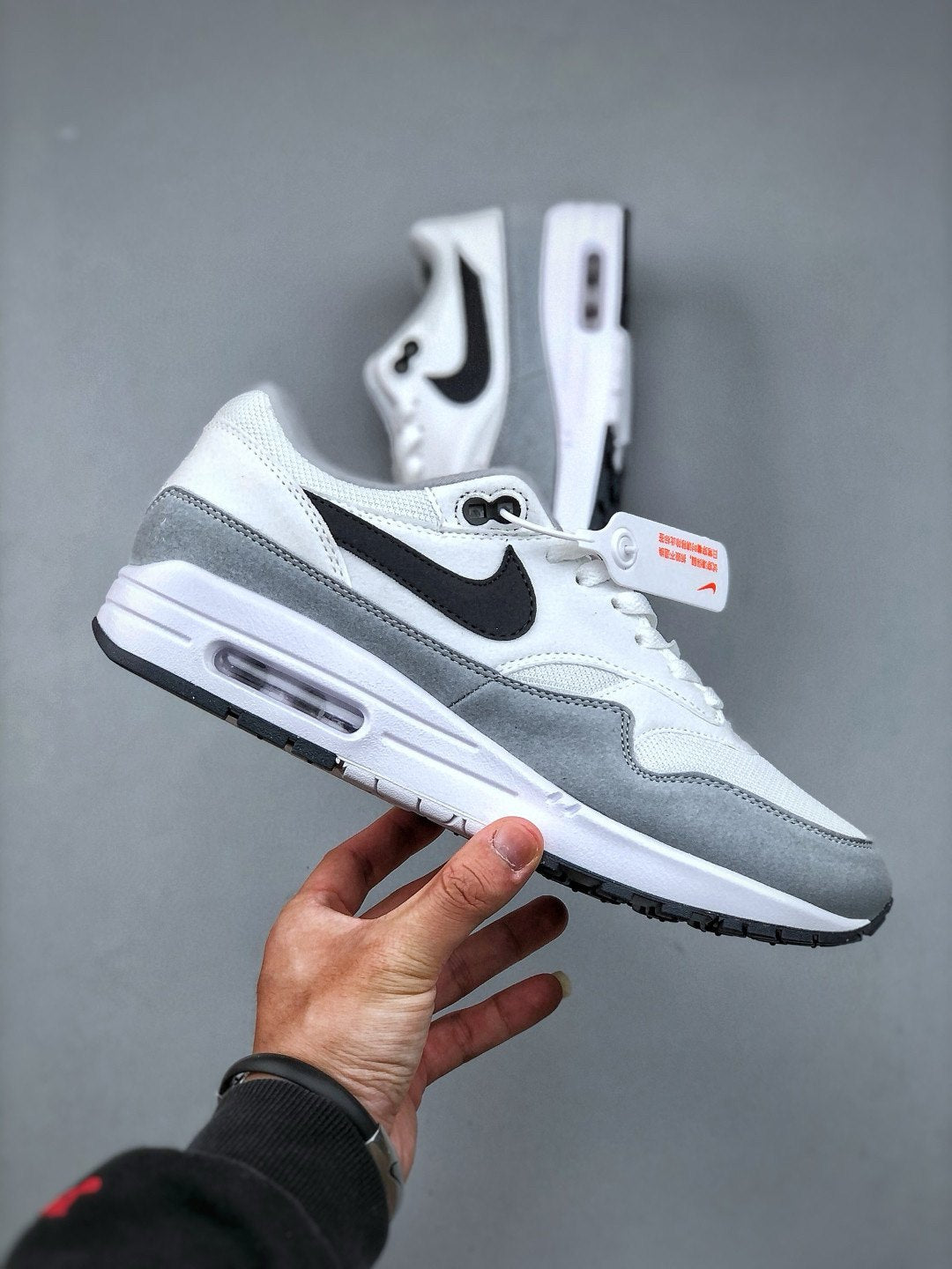 Nike Air Max 1 'Blanc Gris Noir' — vue 3