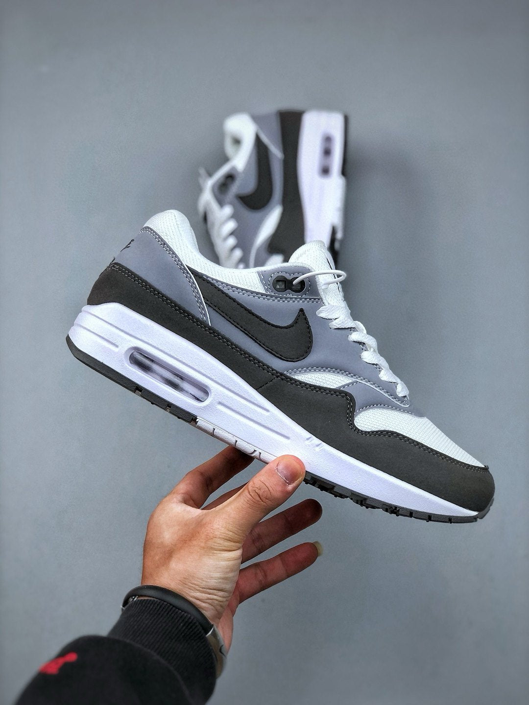 Nike Air Max 1 'Gris Anthracite Noir' — vue 4