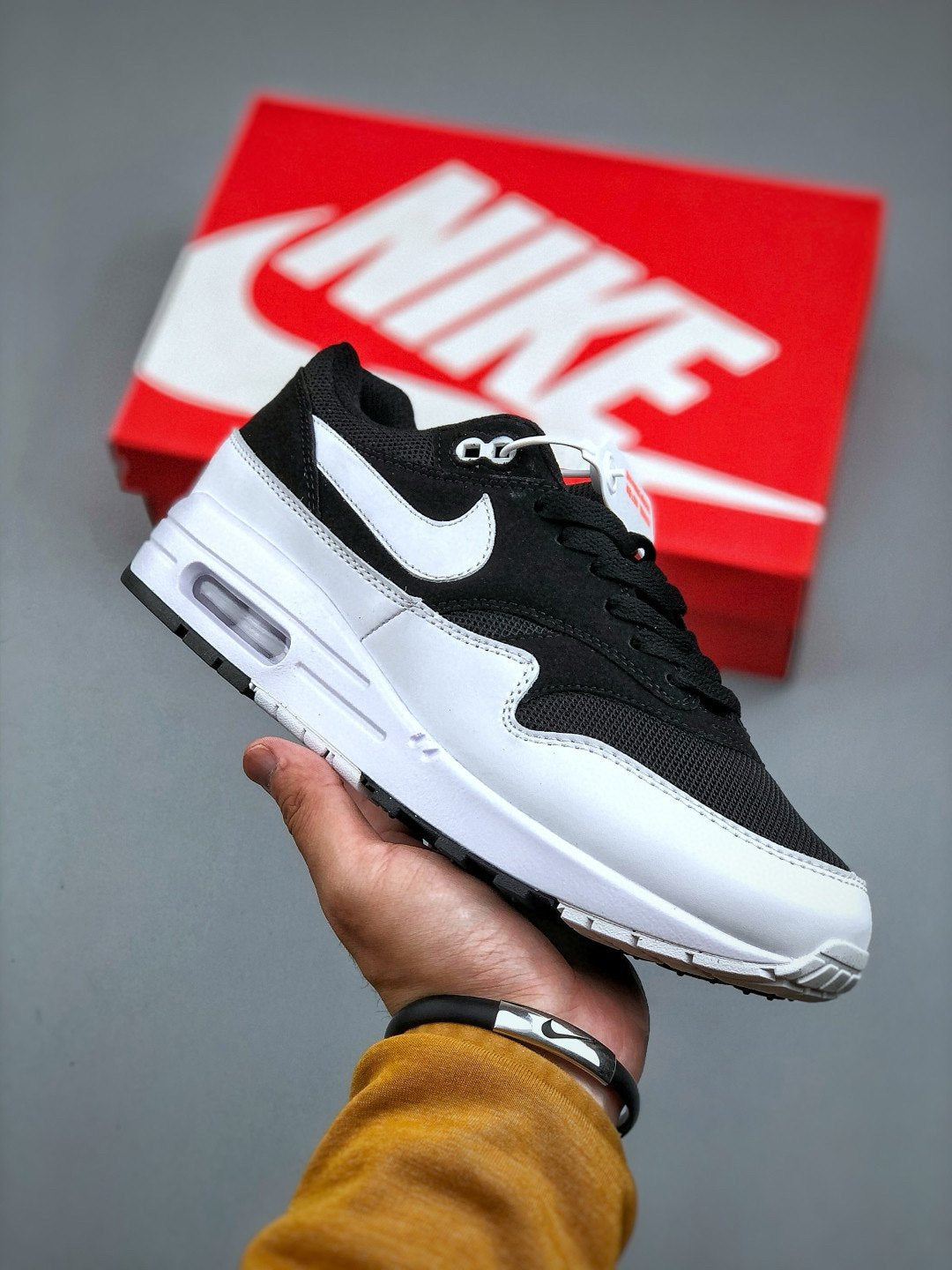 Nike Air Max 1 'Noir Blanc' — vue 2