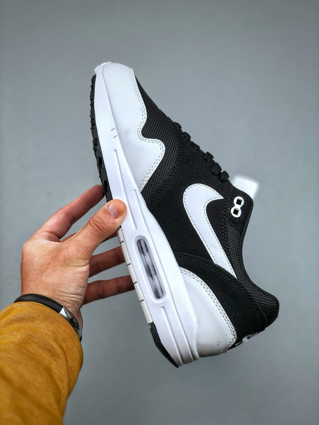 Nike Air Max 1 'Noir Blanc' — vue 3