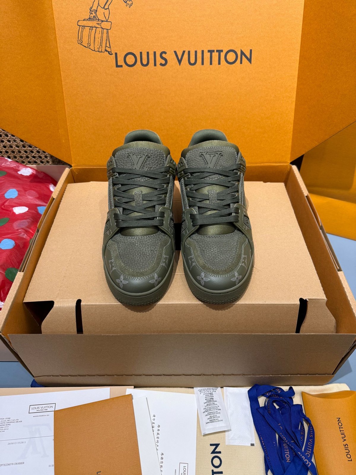 Sneakers Trainer 'Vert Olive Monogram' — vue 4