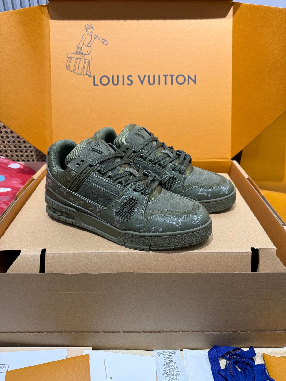 Sneakers Trainer 'Vert Olive Monogram' — vue 5