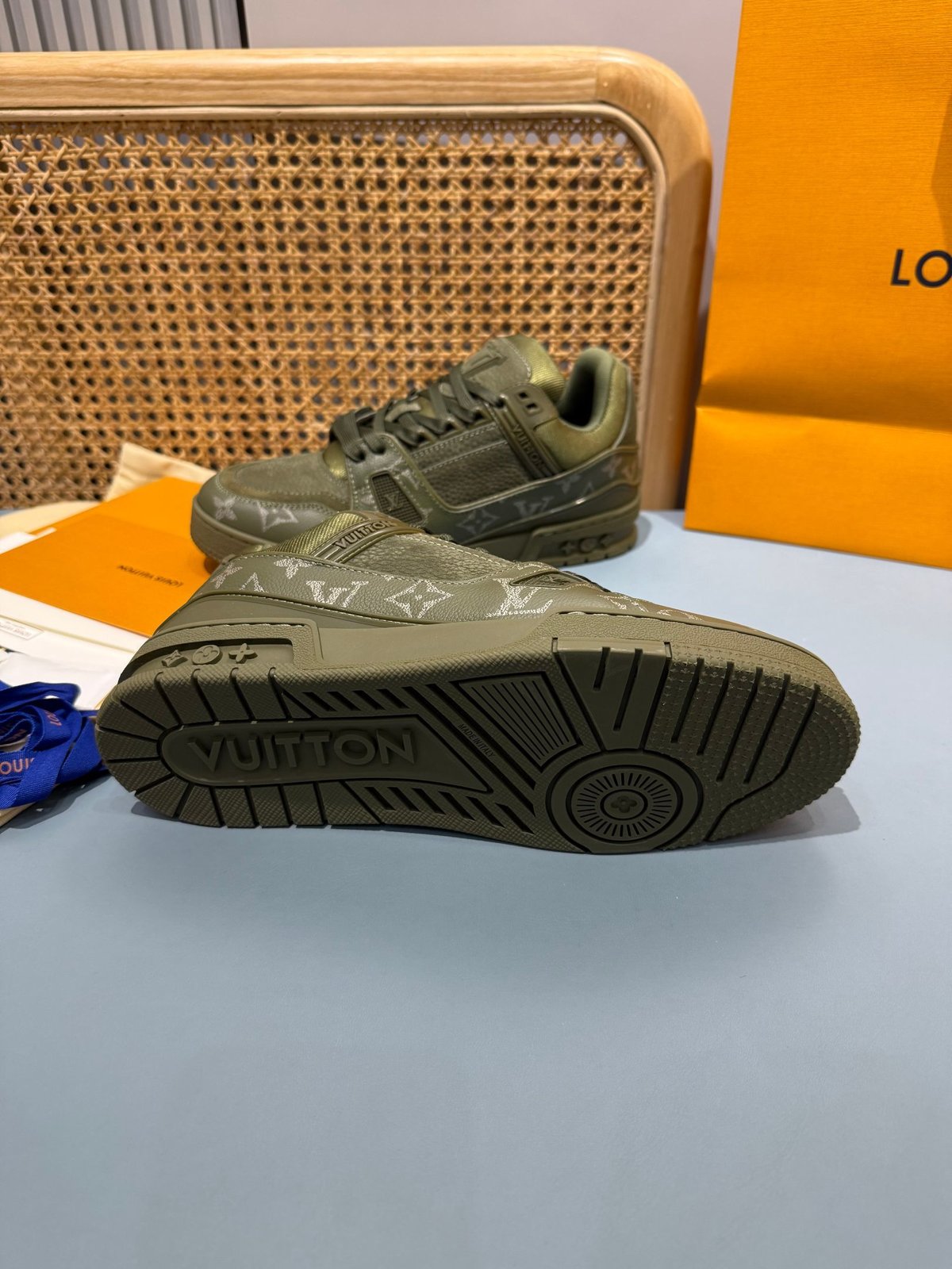 Sneakers Trainer 'Vert Olive Monogram' — vue 11