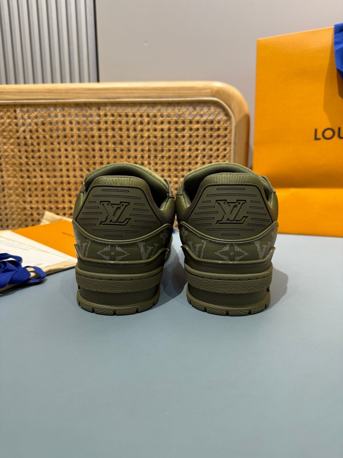Sneakers Trainer 'Vert Olive Monogram' — vue 13