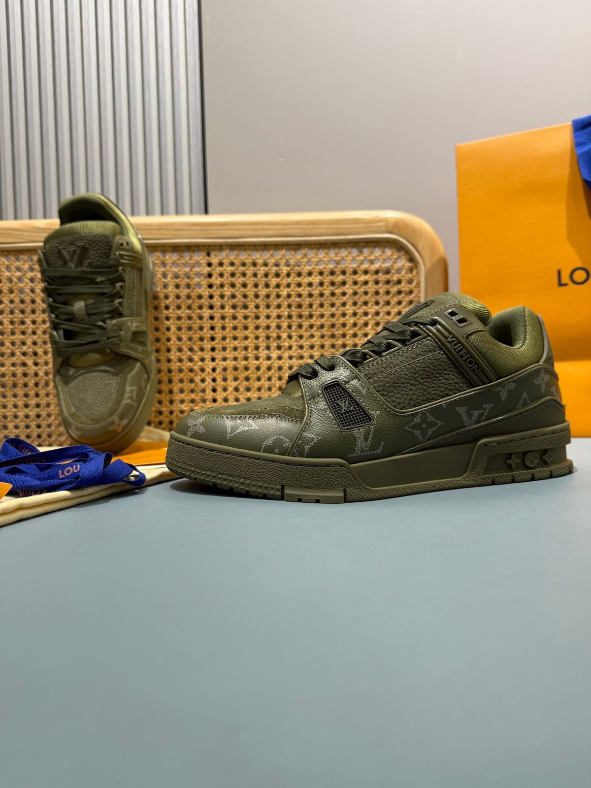 Sneakers Trainer 'Vert Olive Monogram' — vue 17