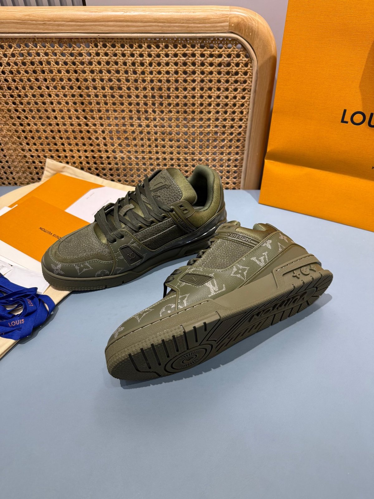 Sneakers Trainer 'Vert Olive Monogram' — vue 25