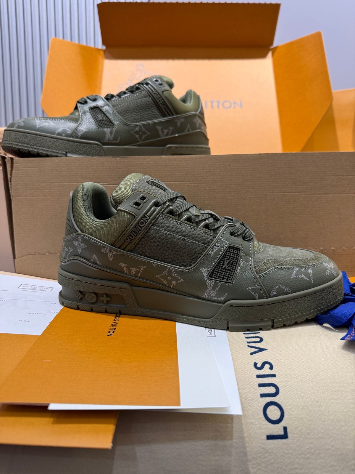 Sneakers Trainer 'Vert Olive Monogram' — vue 27
