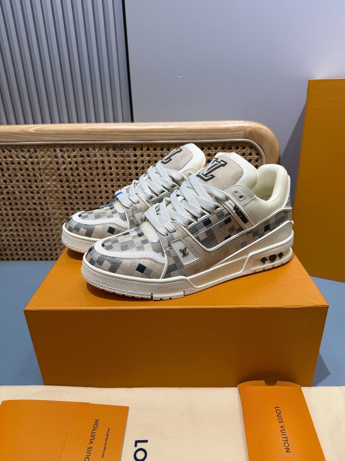 Sneakers Trainer 'Blanc Argent' — vue 29