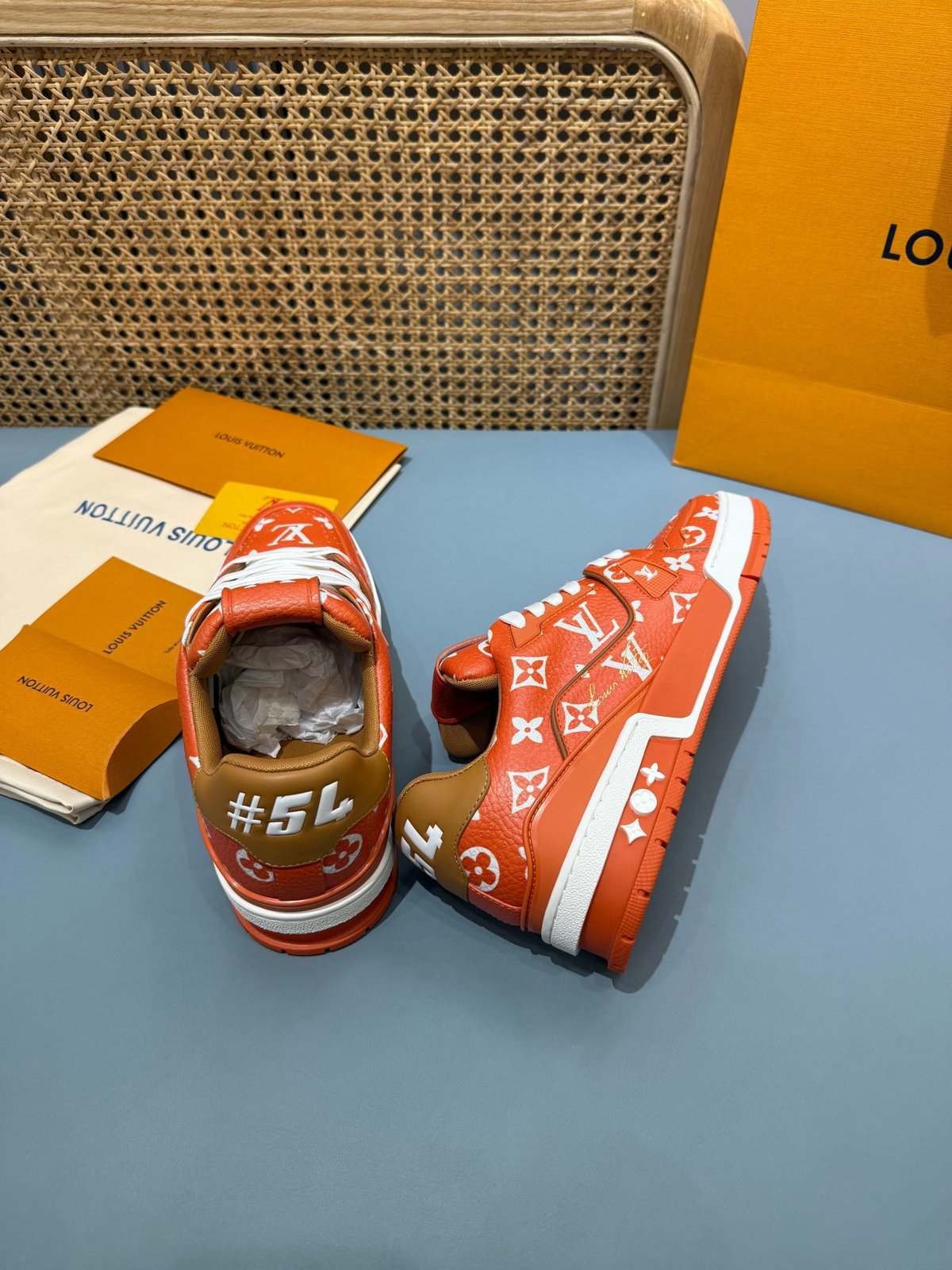 Sneakers Trainer 'Rouge Monogram' — vue 24