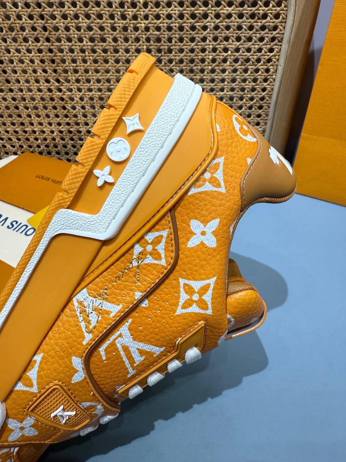 Sneakers Trainer 'Orange Monogram' — vue 11
