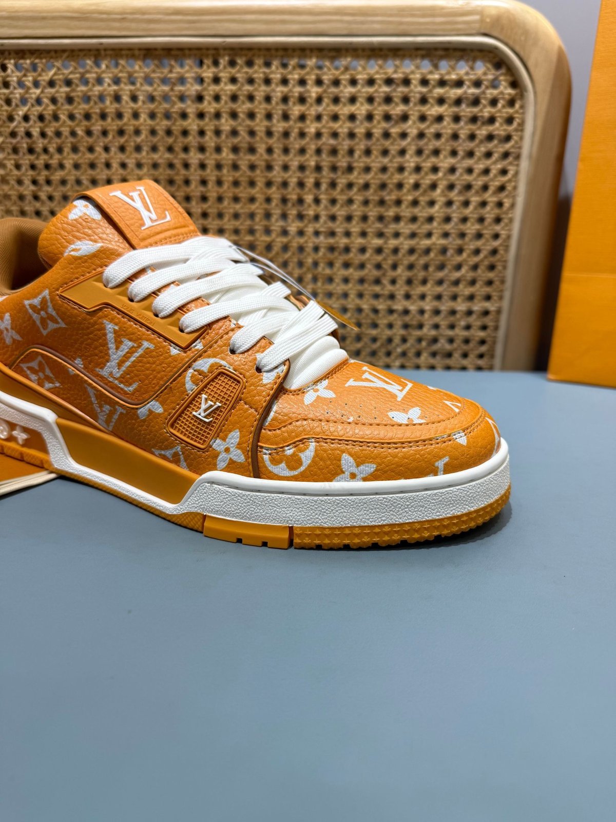 Sneakers Trainer 'Orange Monogram' — vue 12