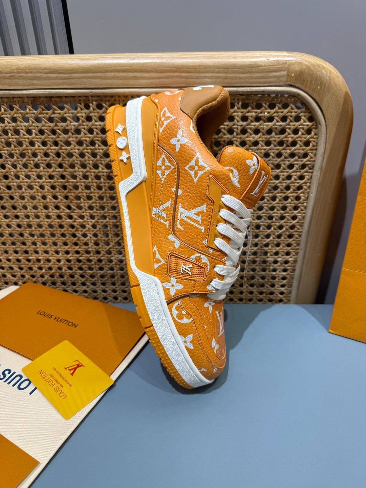 Sneakers Trainer 'Orange Monogram' — vue 13