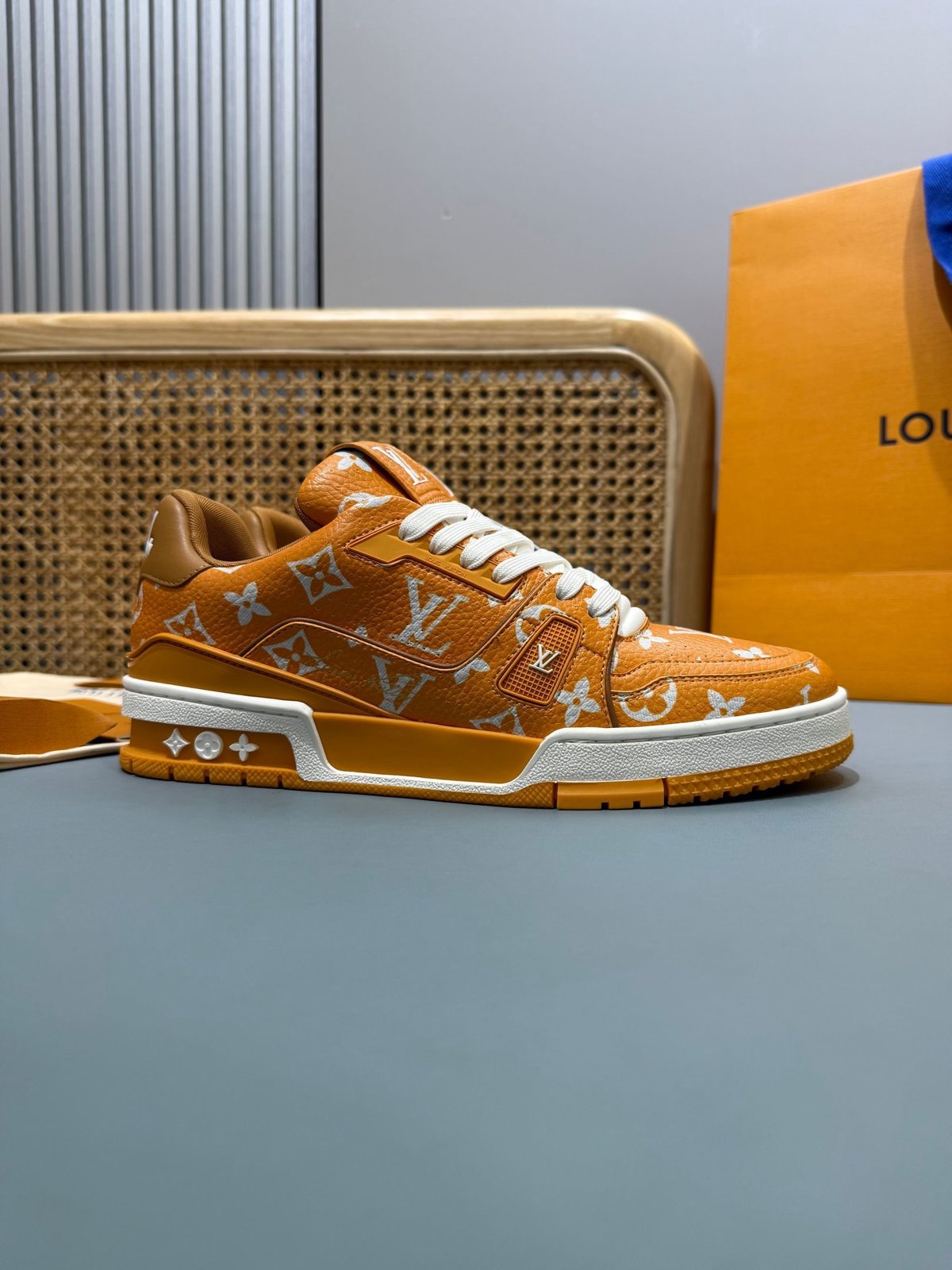 Sneakers Trainer 'Orange Monogram' — vue 21
