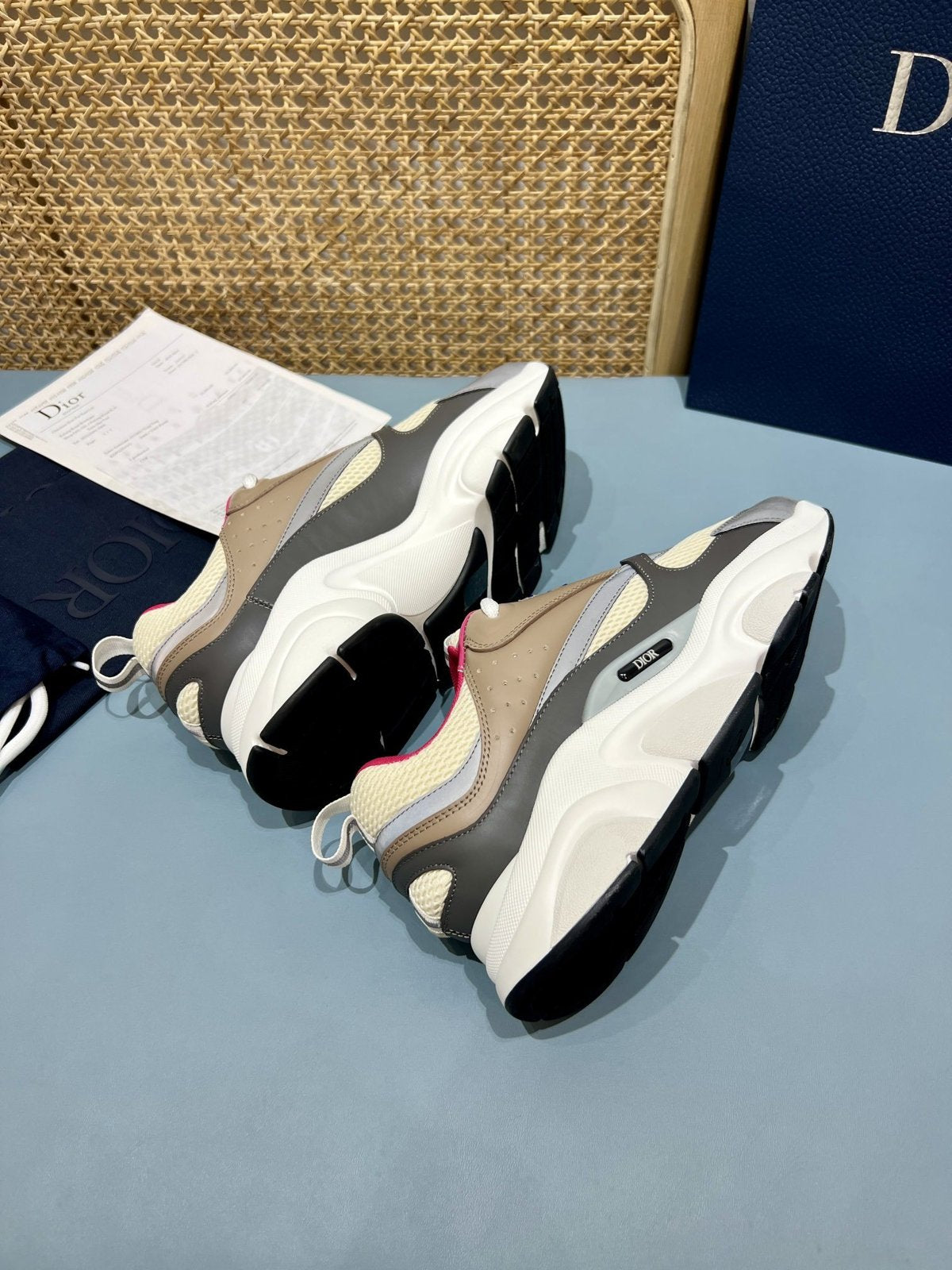 Sneakers B22 'Beige Gris Rouge' — vue 24