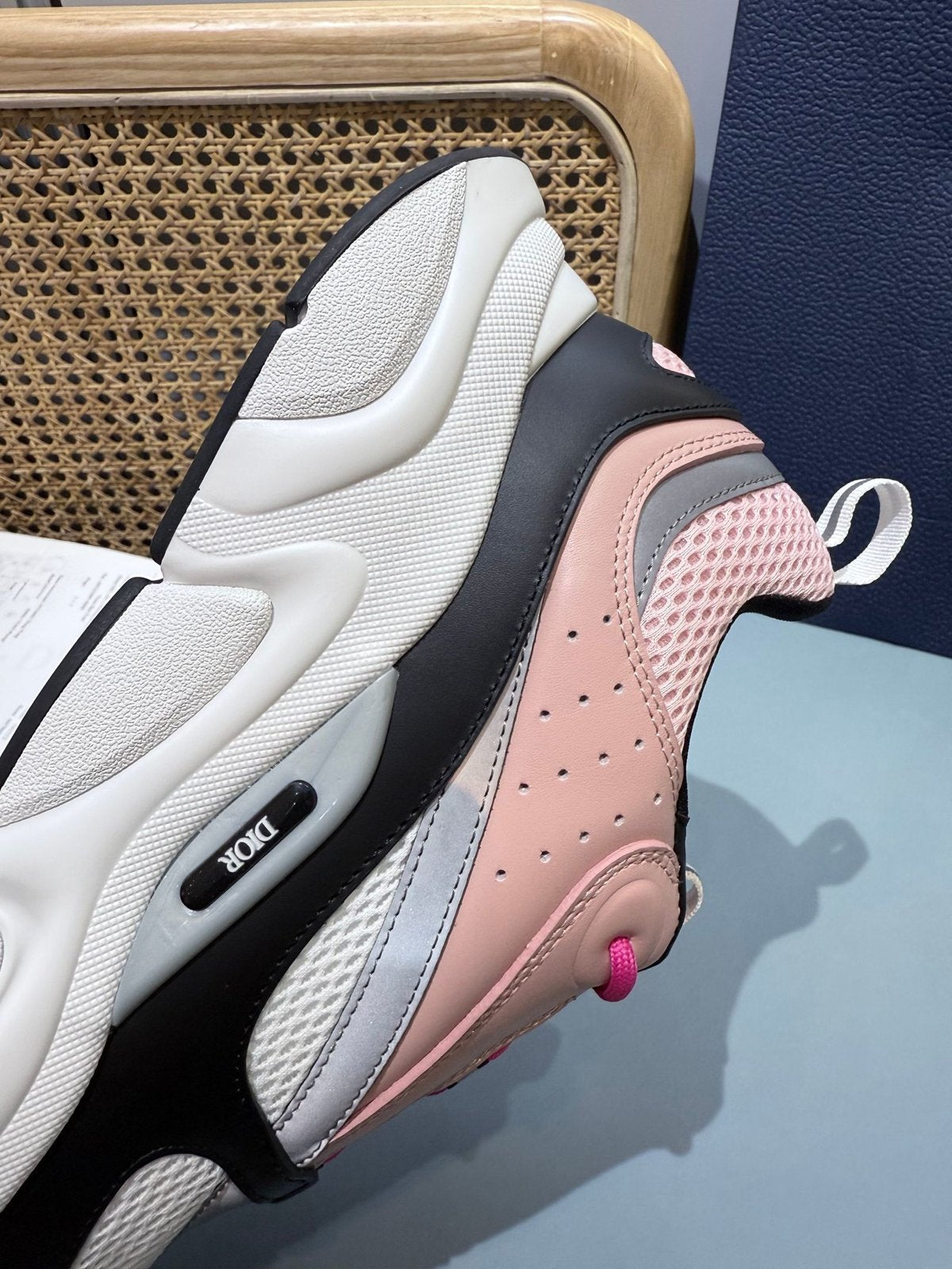 Sneakers B22 'Noir Blanc Rose' — vue 13