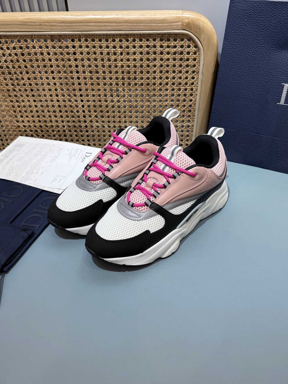 Sneakers B22 'Noir Blanc Rose' — vue 17
