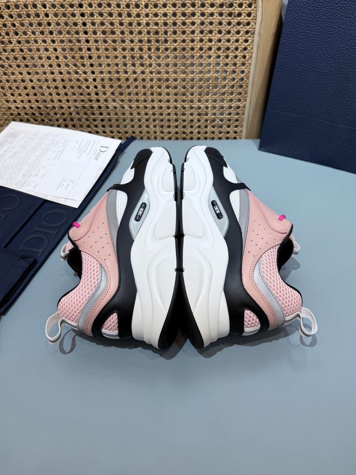 Sneakers B22 'Noir Blanc Rose' — vue 21