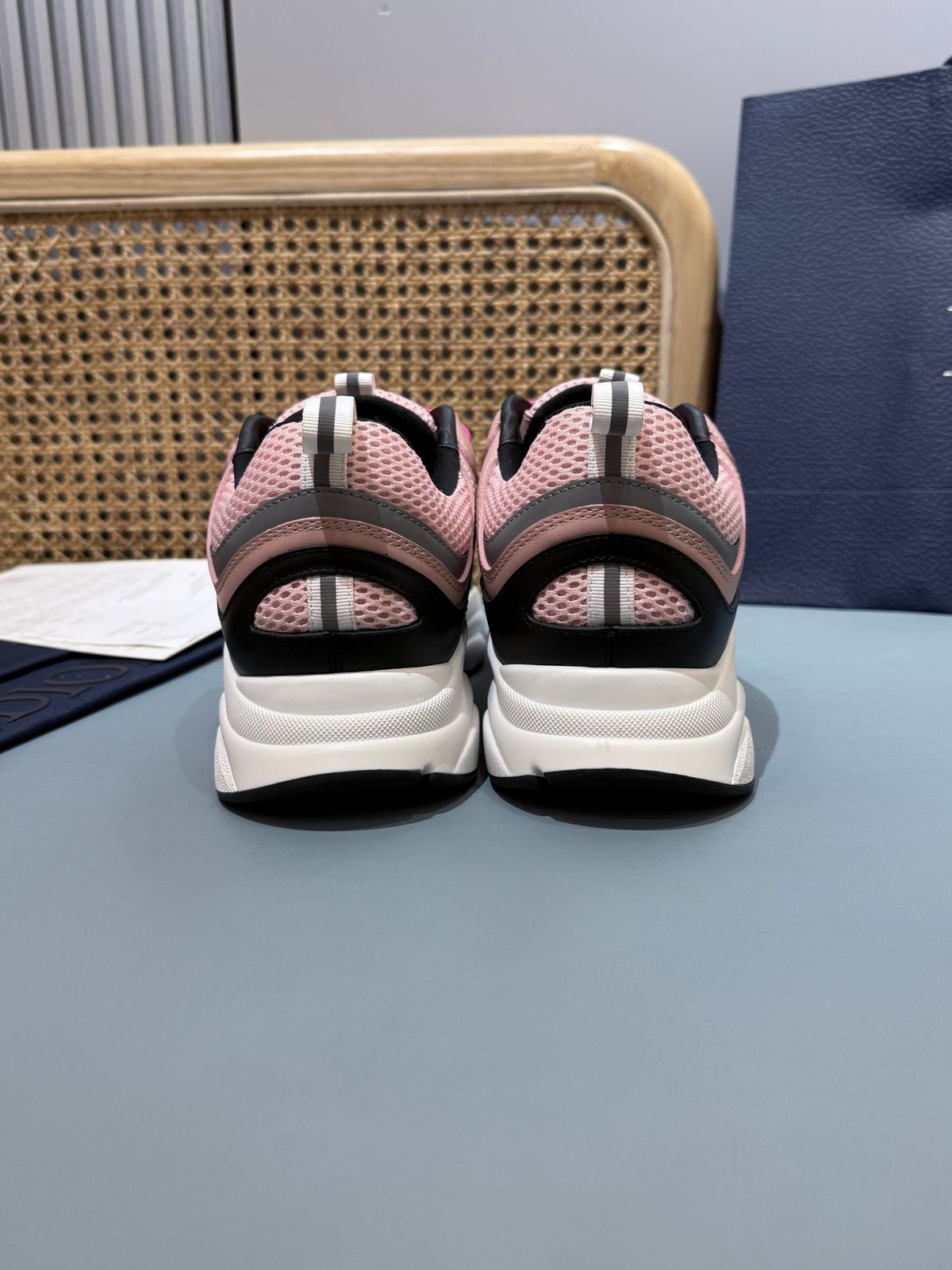 Sneakers B22 'Noir Blanc Rose' — vue 22