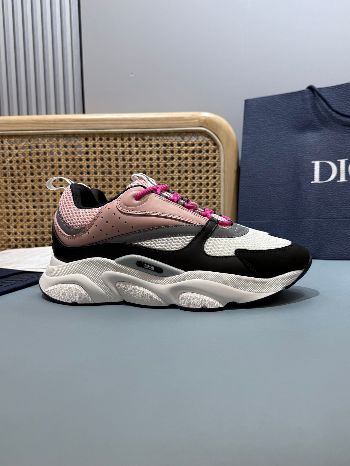 Sneakers B22 'Noir Blanc Rose' — vue 23