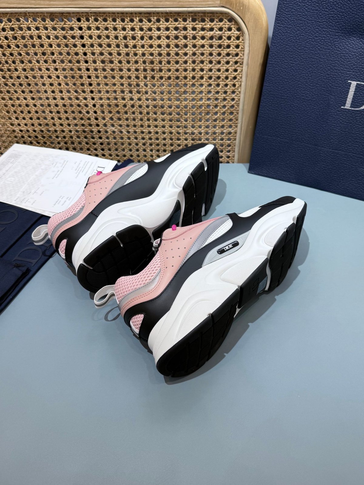 Sneakers B22 'Noir Blanc Rose' — vue 24