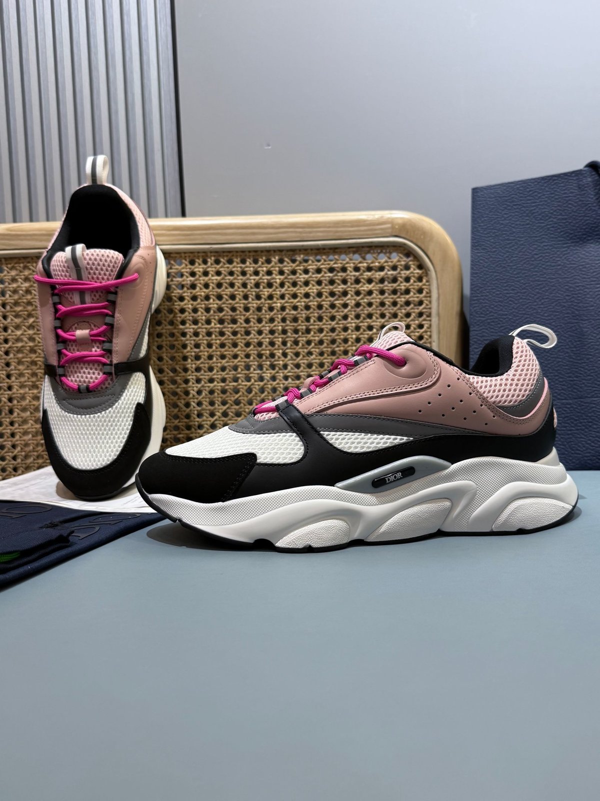 Sneakers B22 'Noir Blanc Rose' — vue 26