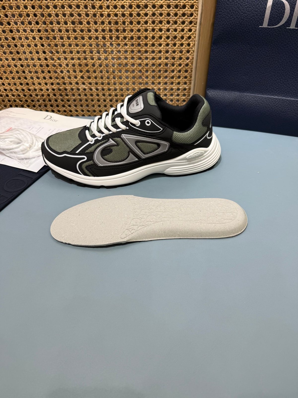 Sneakers B30 'Kaki et Noir' — vue 6