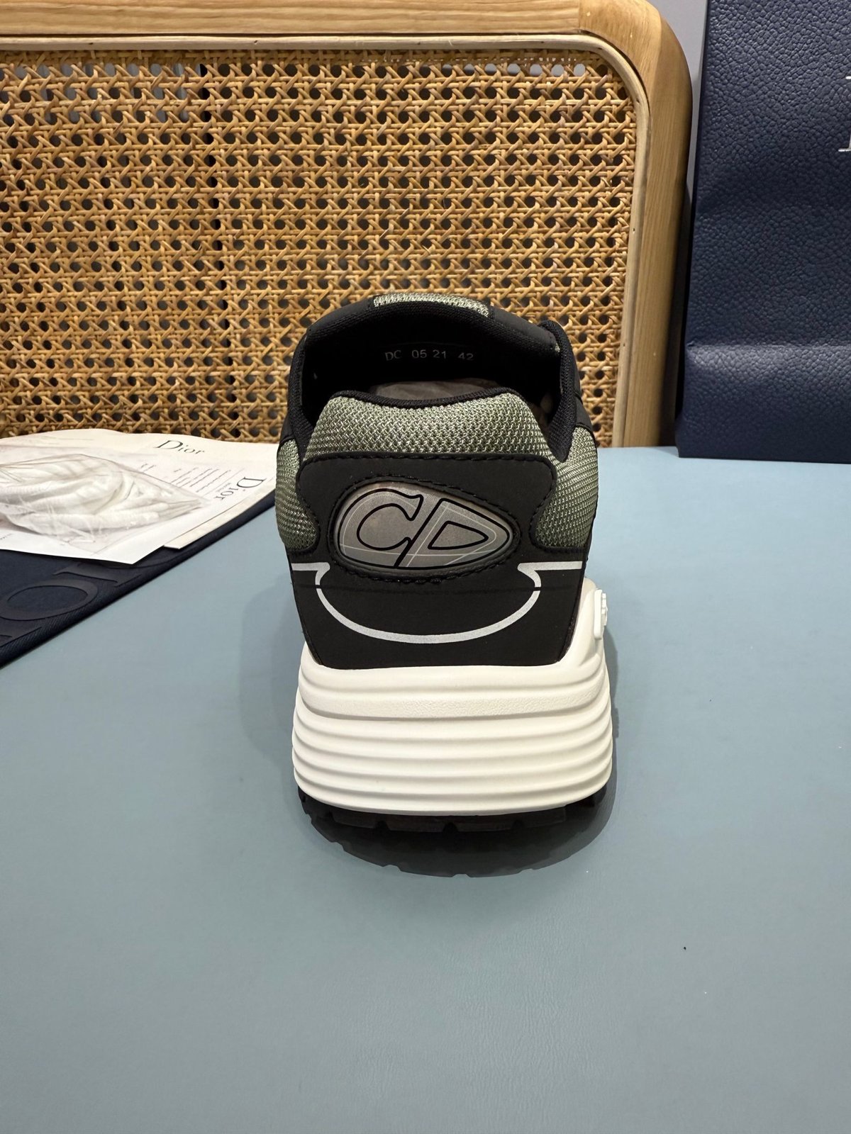 Sneakers B30 'Kaki et Noir' — vue 10