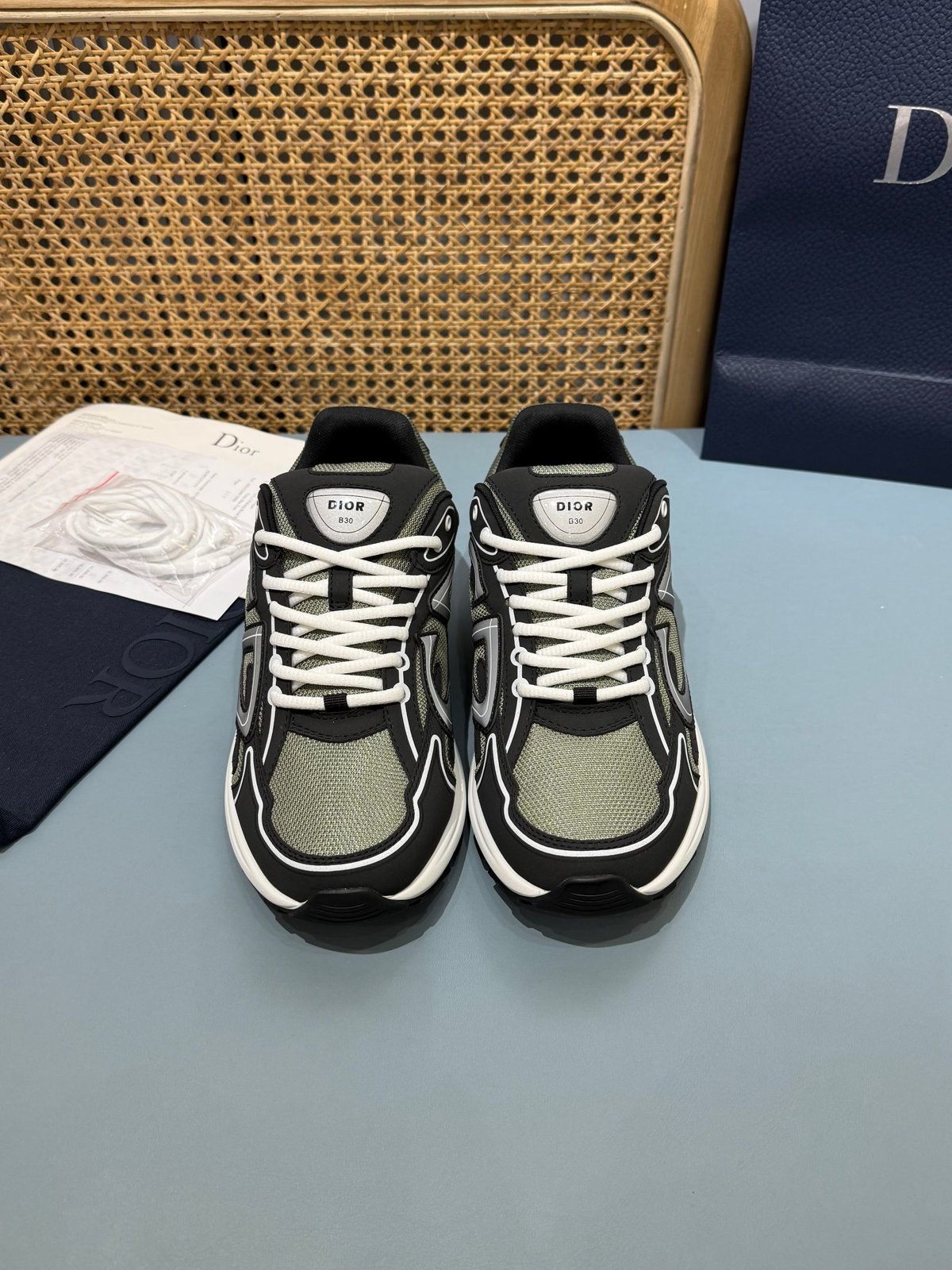 Sneakers B30 'Kaki et Noir' — vue 18