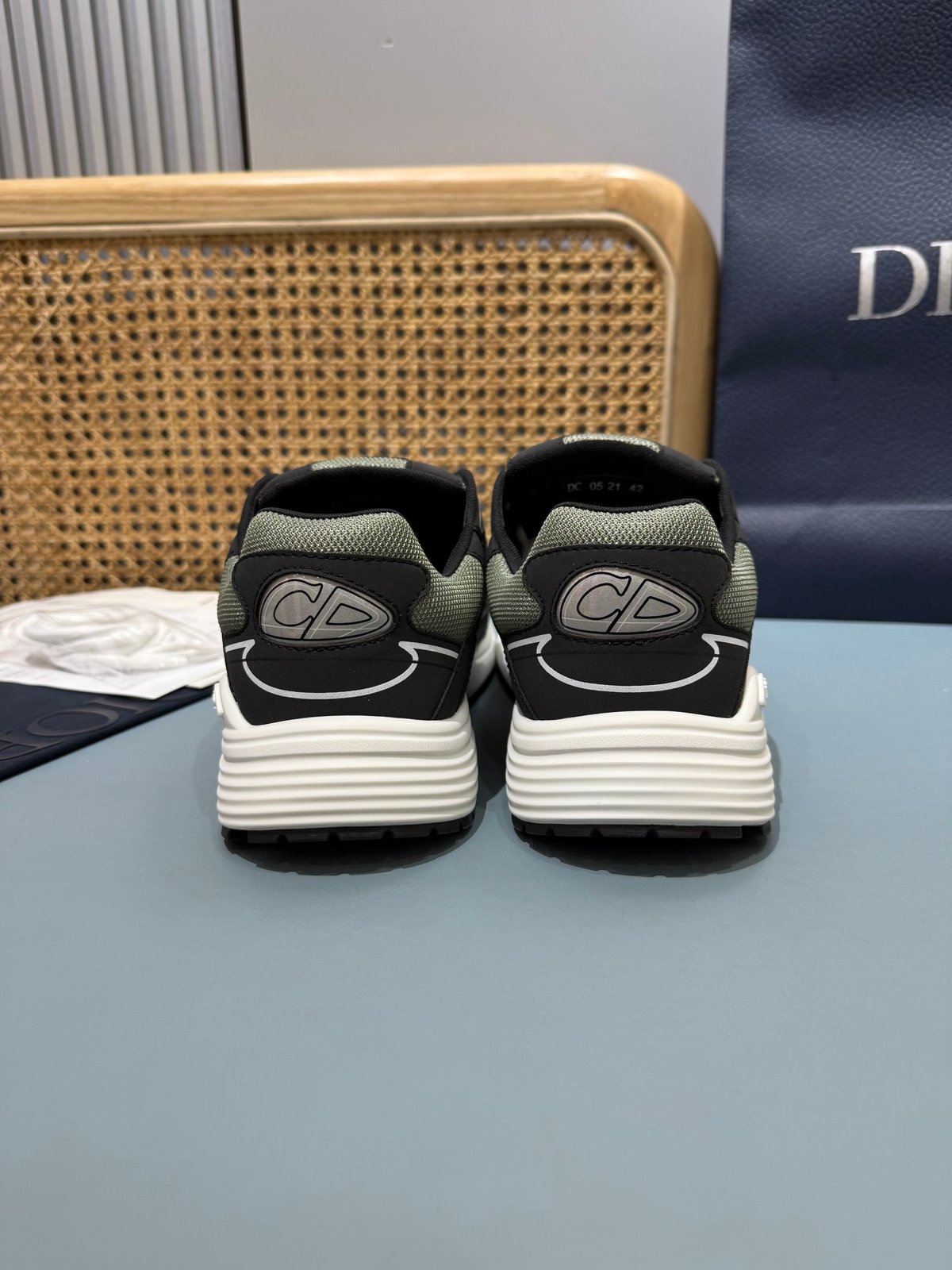 Sneakers B30 'Kaki et Noir' — vue 21