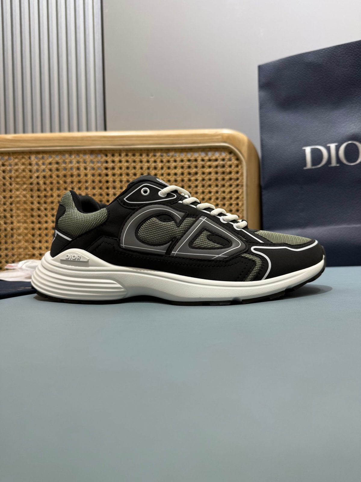 Sneakers B30 'Kaki et Noir' — vue 22