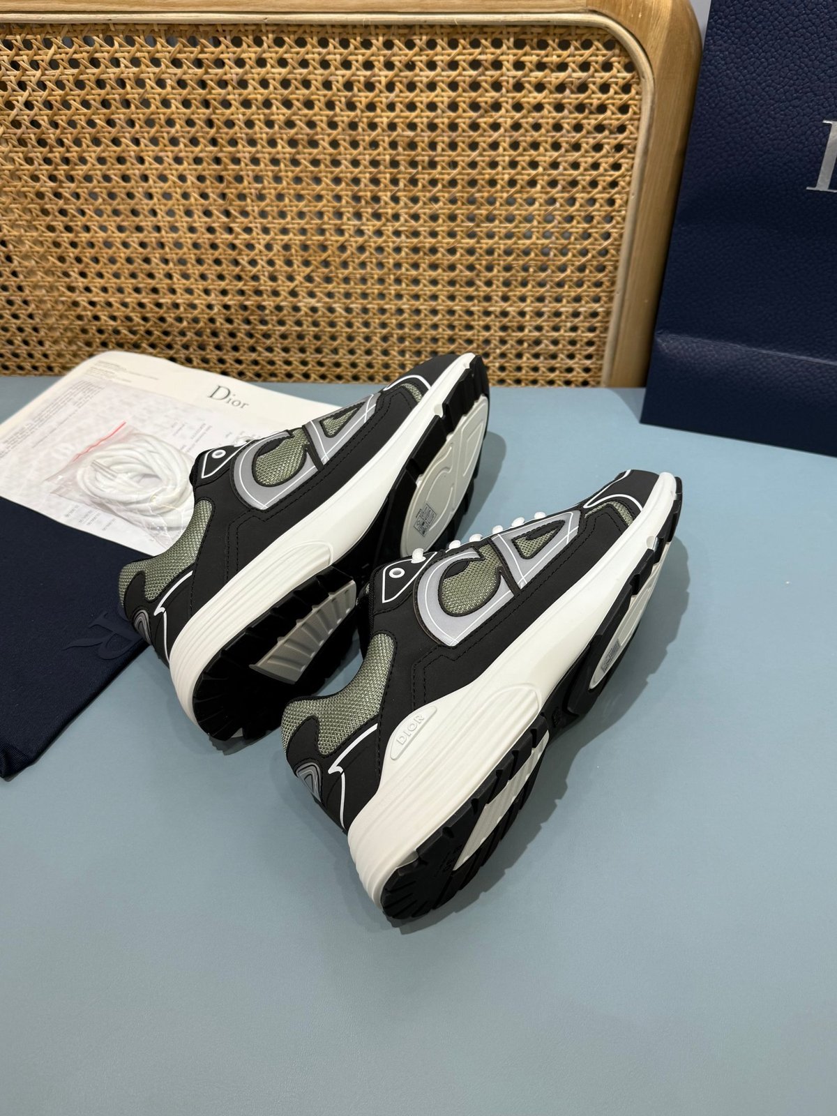 Sneakers B30 'Kaki et Noir' — vue 23