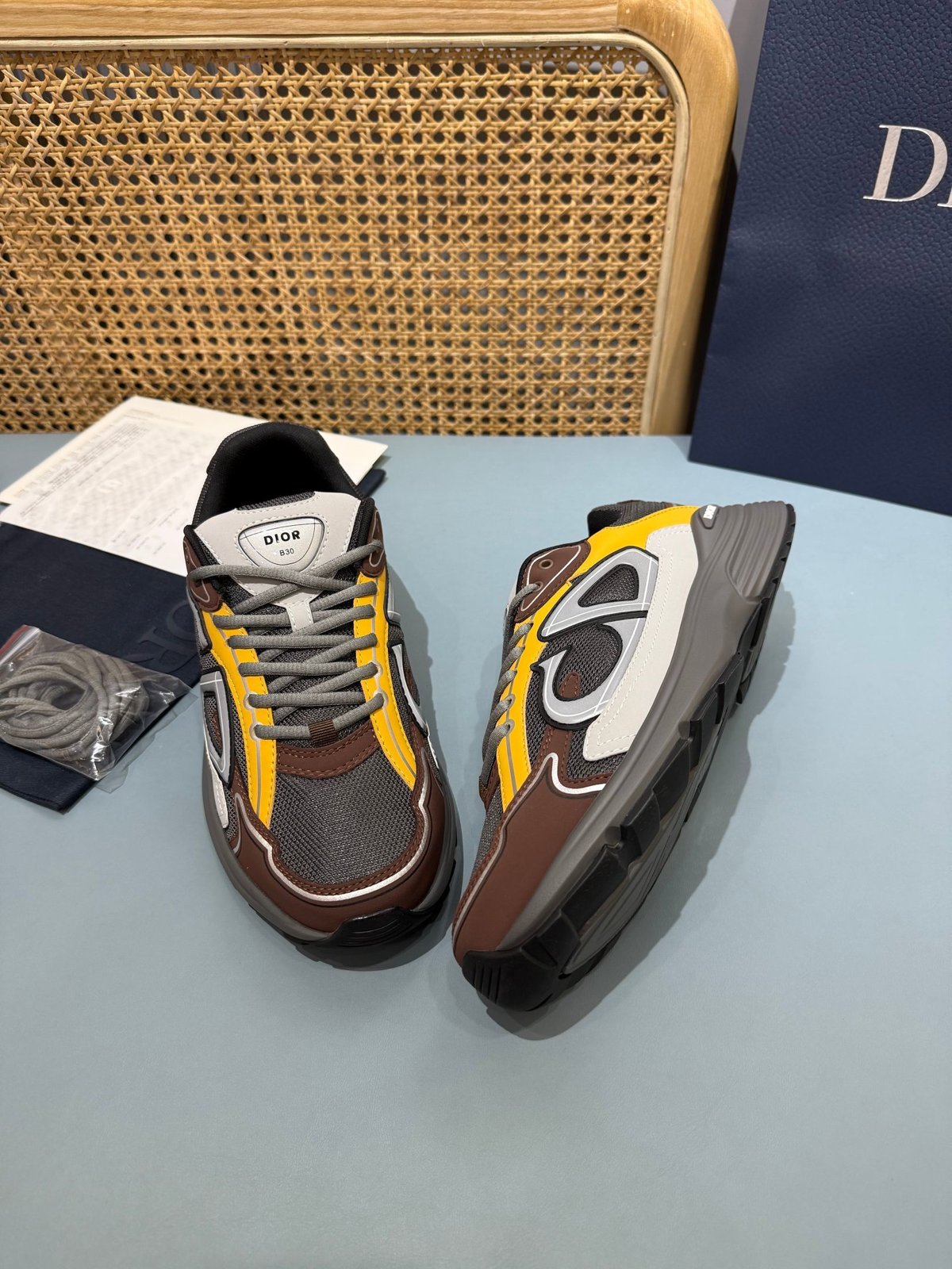 Sneakers B30 'Marron et Jaune' — vue 27