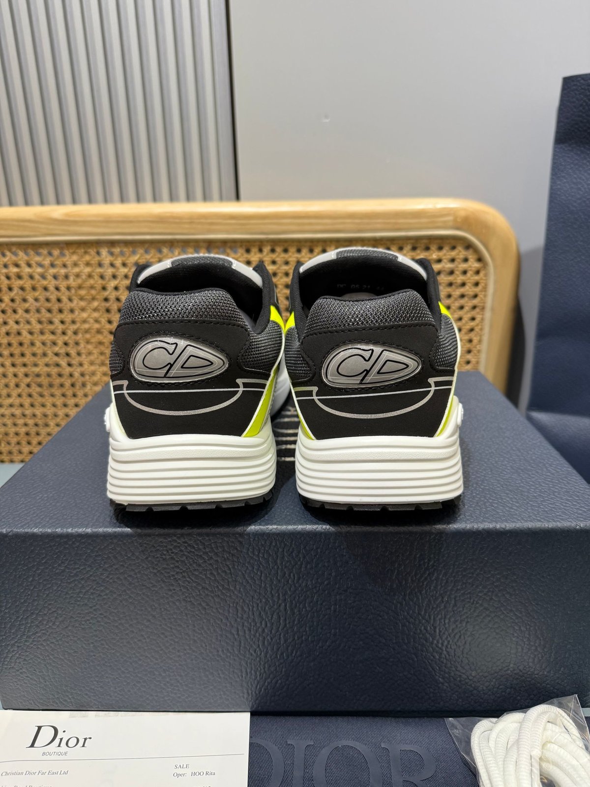 Sneakers B30 'Noir et Jaune Fluo' — vue 4