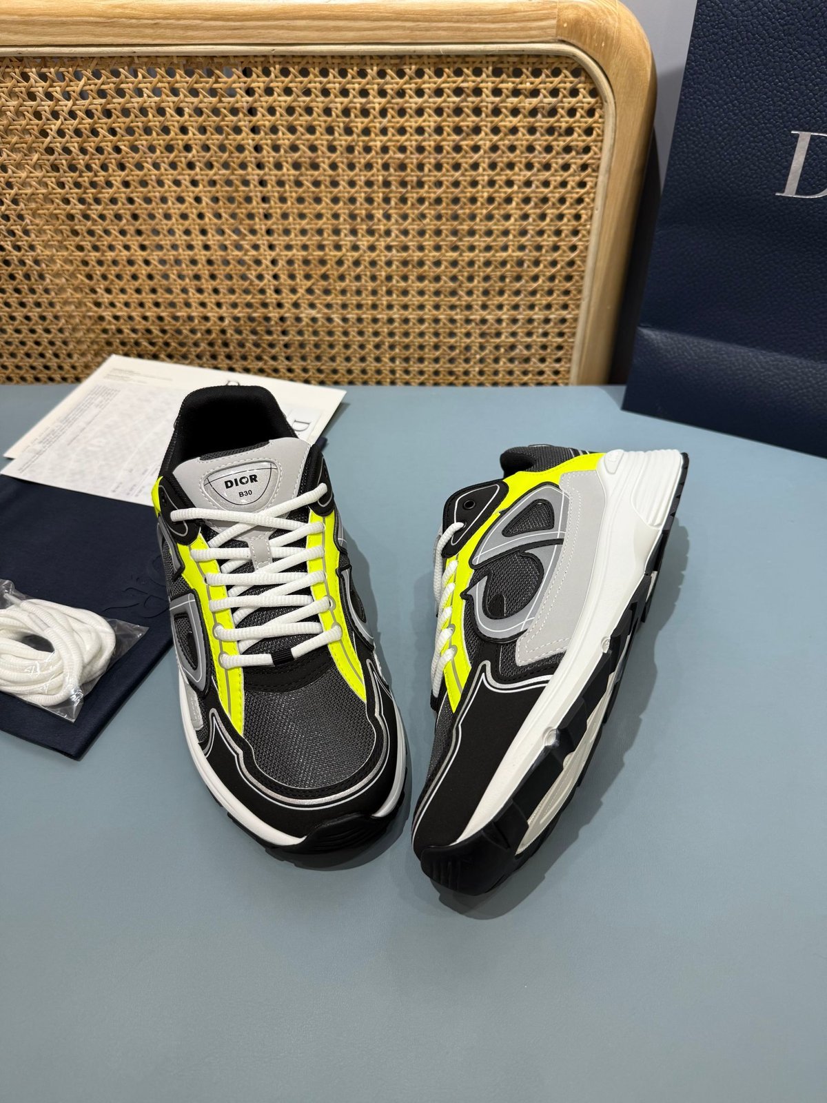 Sneakers B30 'Noir et Jaune Fluo' — vue 25