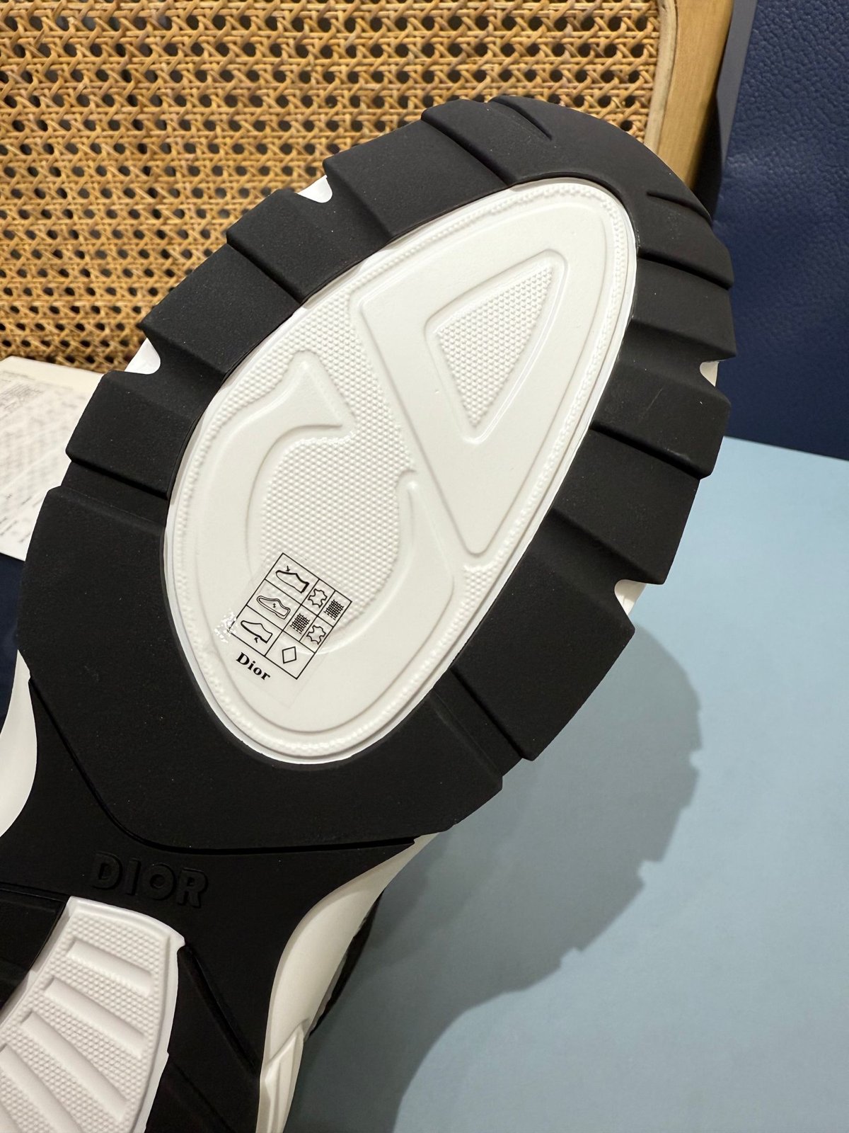Sneakers B30 'Blanc et Bleu Marine' — vue 6