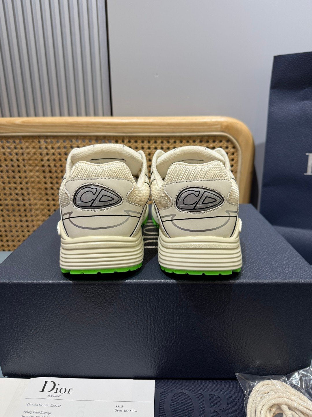 Sneakers B30 'Blanc Cassé et Vert Fluo' — vue 4