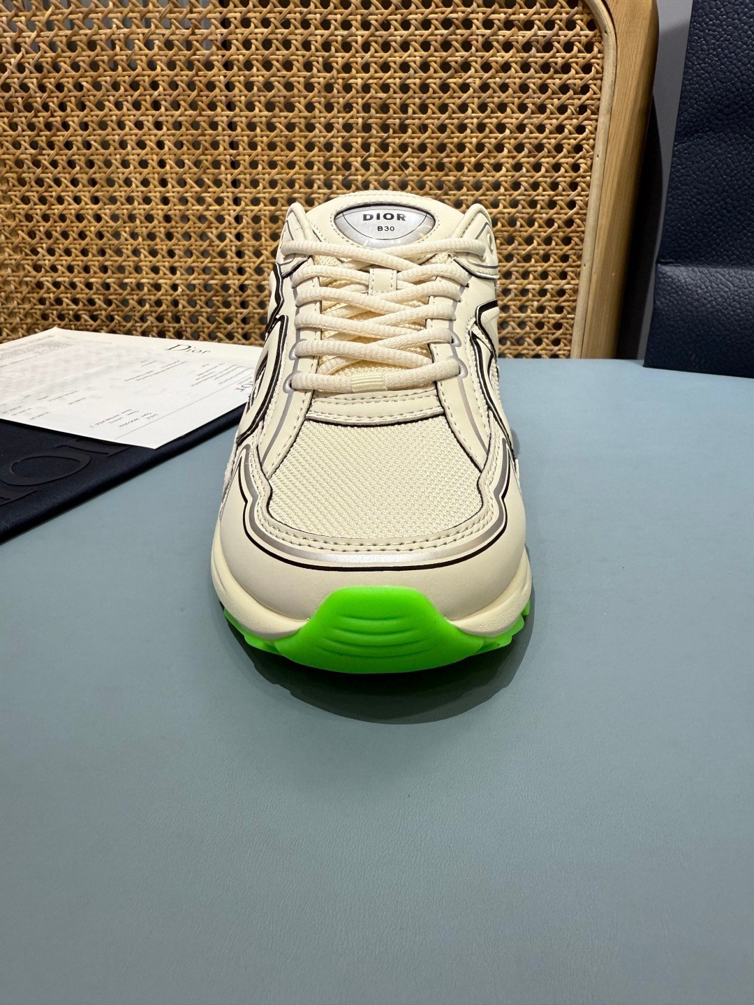 Sneakers B30 'Blanc Cassé et Vert Fluo' — vue 8