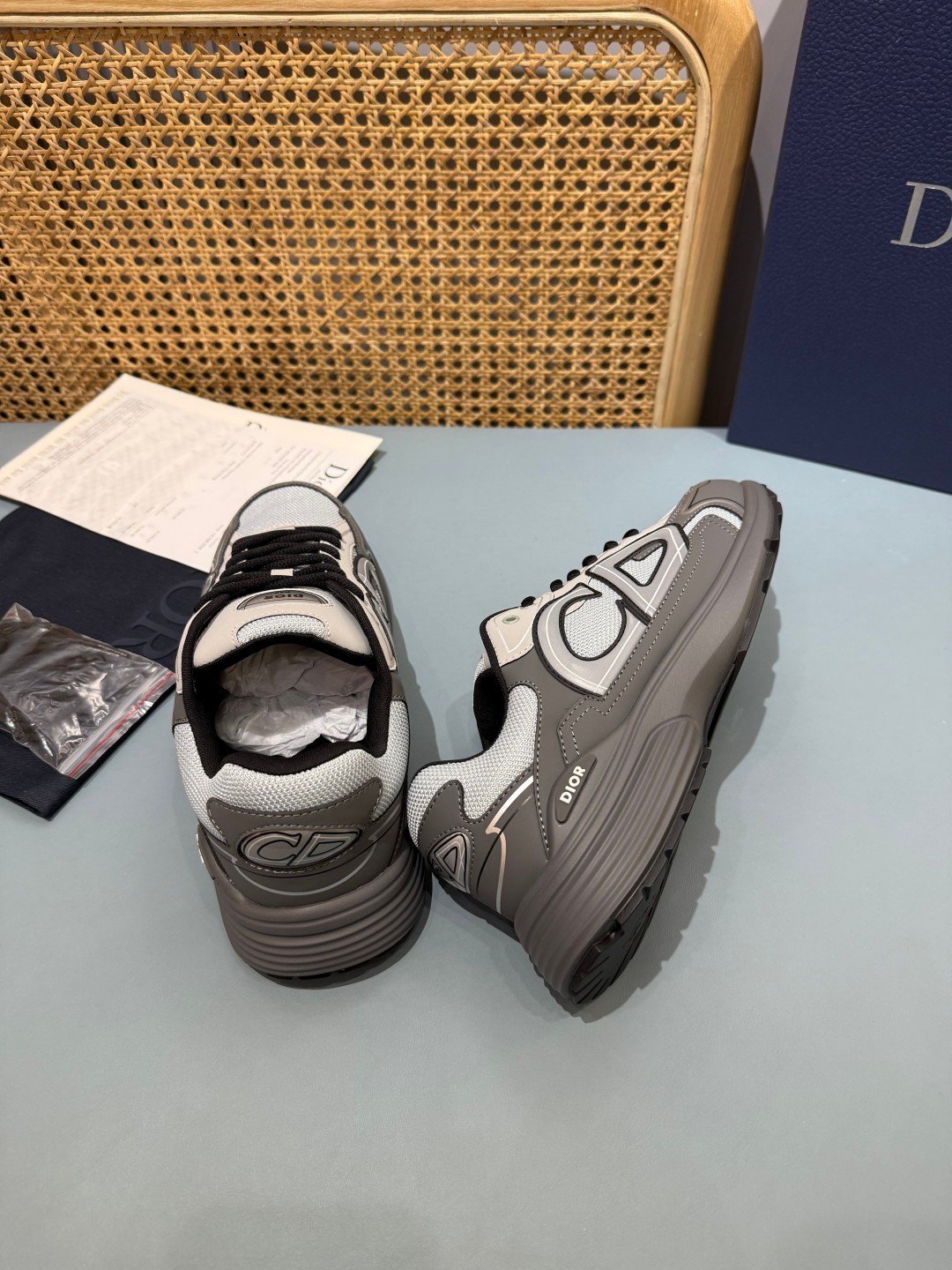Sneakers B30 'Gris Anthracite et Blanc' — vue 25