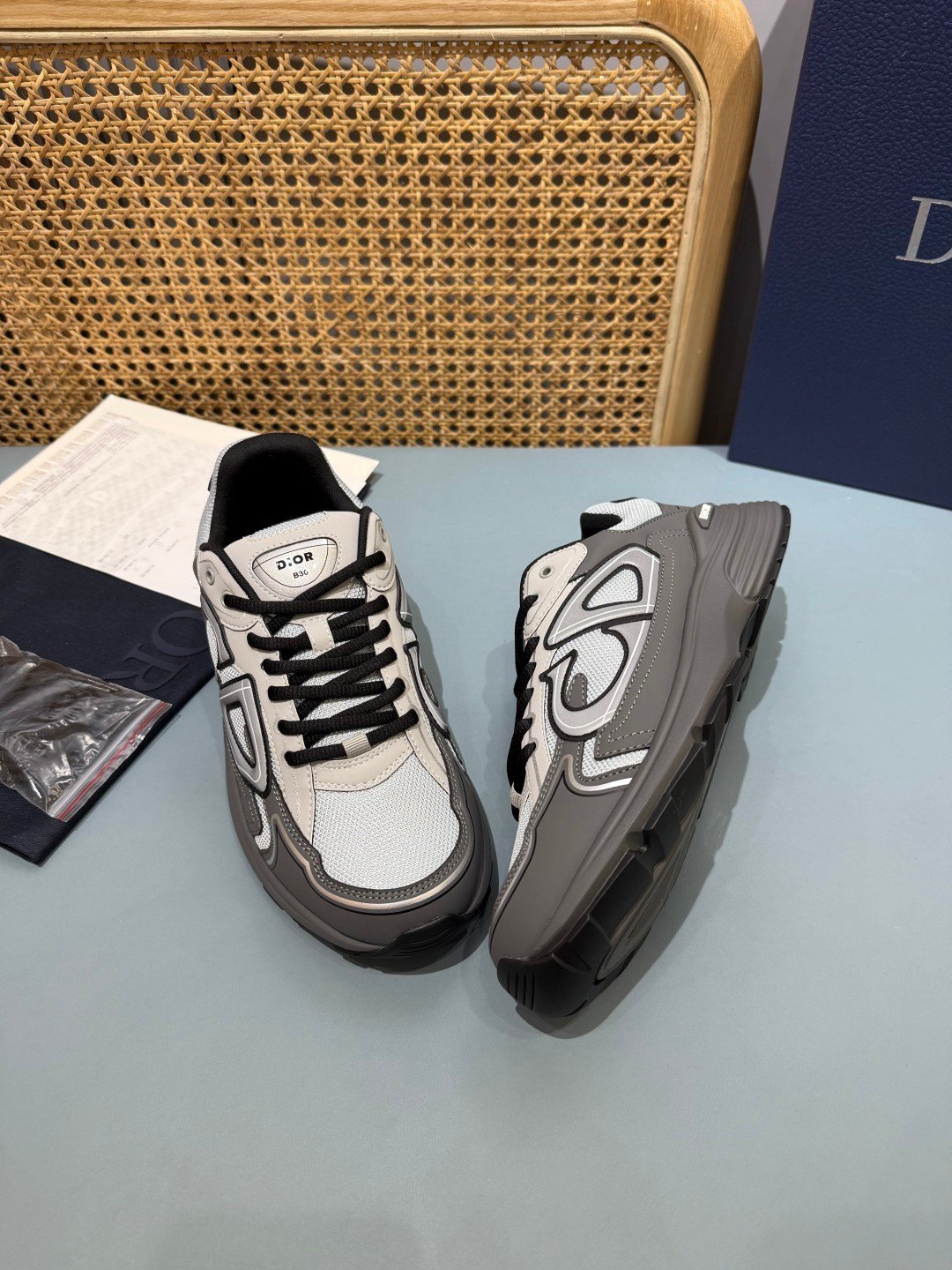 Sneakers B30 'Gris Anthracite et Blanc' — vue 26