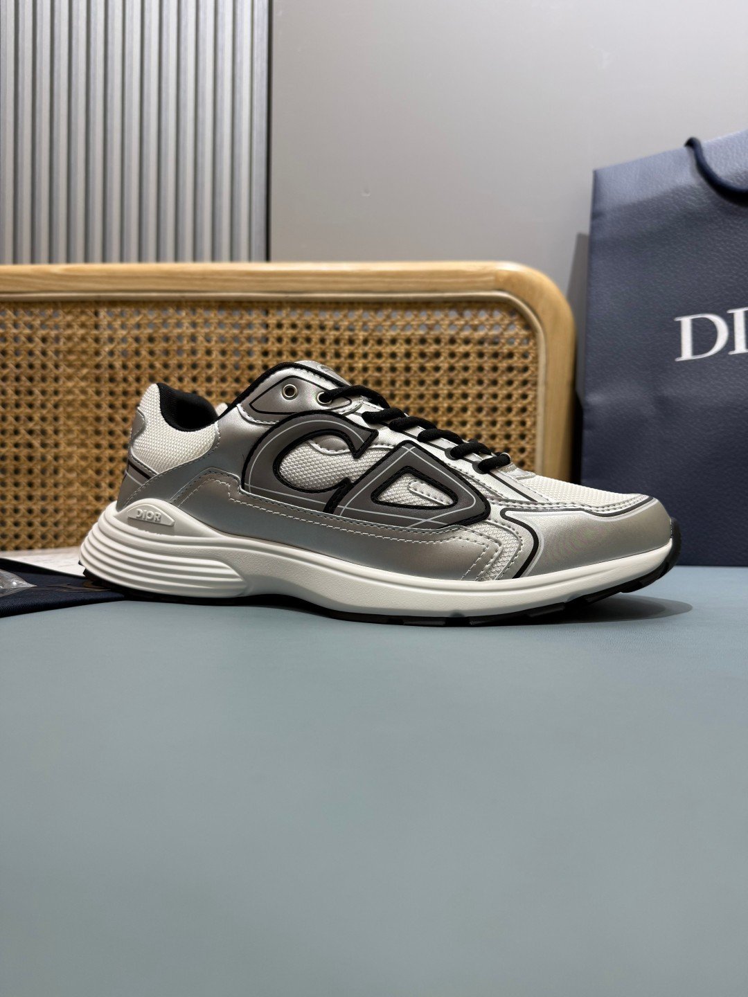 Sneakers B30 'Blanc Gris et Noir' — vue 22