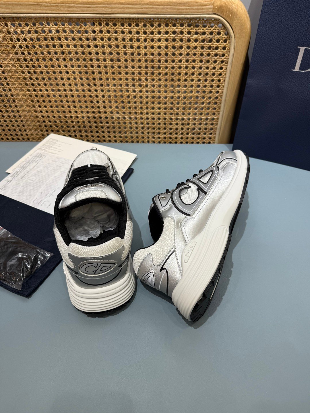 Sneakers B30 'Blanc Gris et Noir' — vue 24