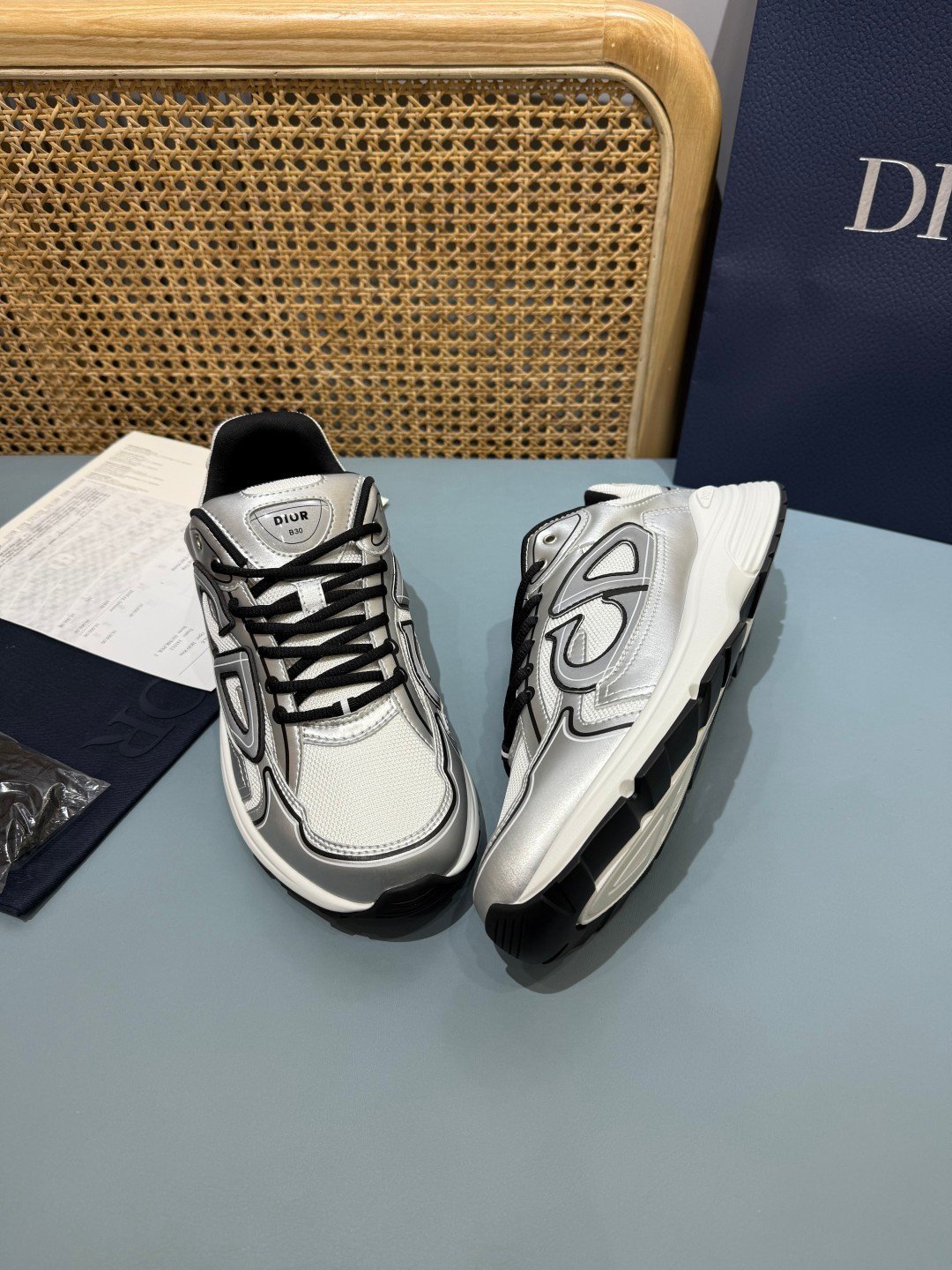 Sneakers B30 'Blanc Gris et Noir' — vue 26