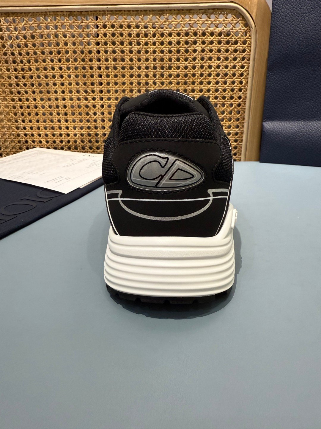Sneakers B30 'Noir et Blanc' — vue 10
