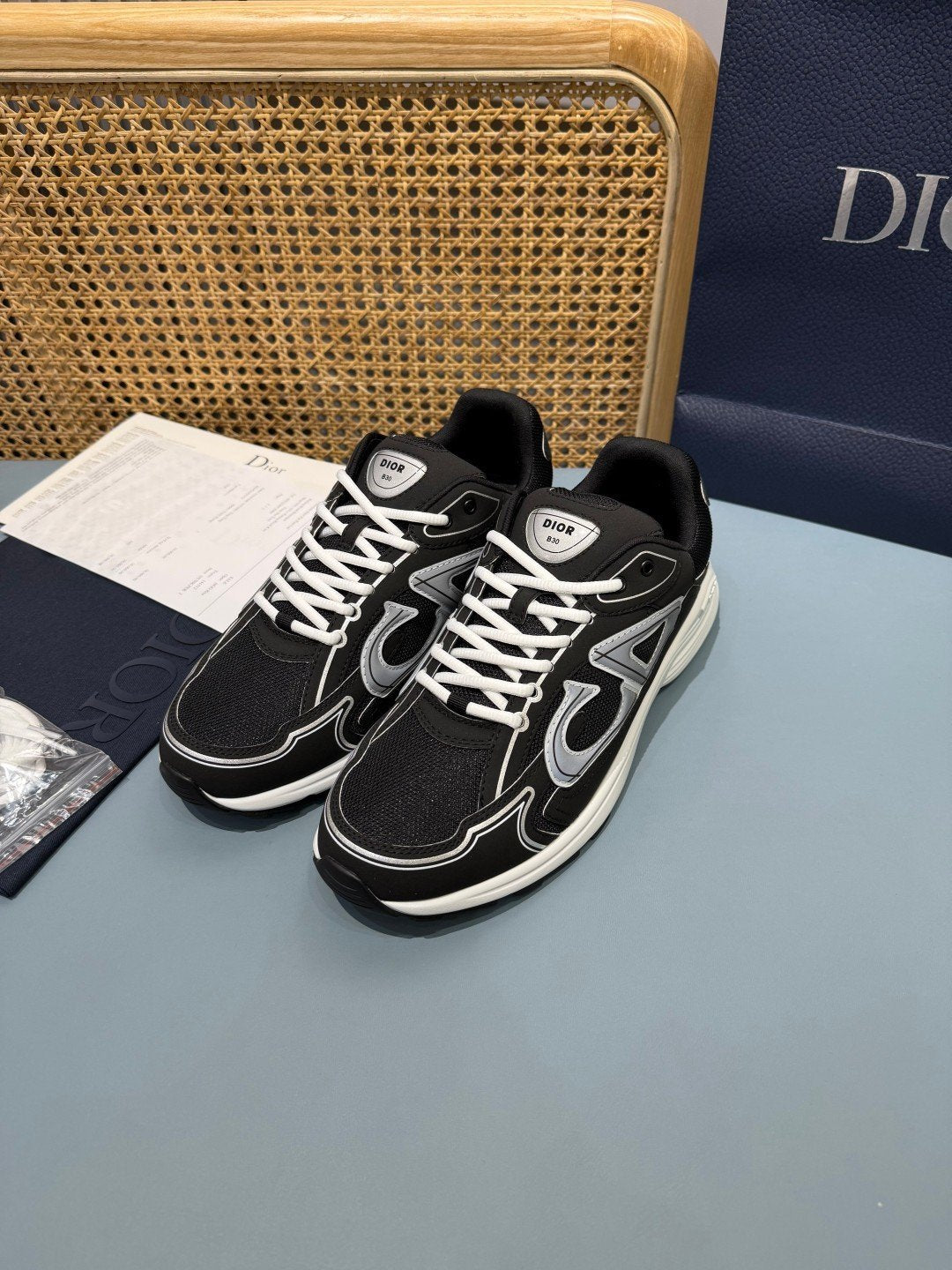 Sneakers B30 'Noir et Blanc' — vue 16