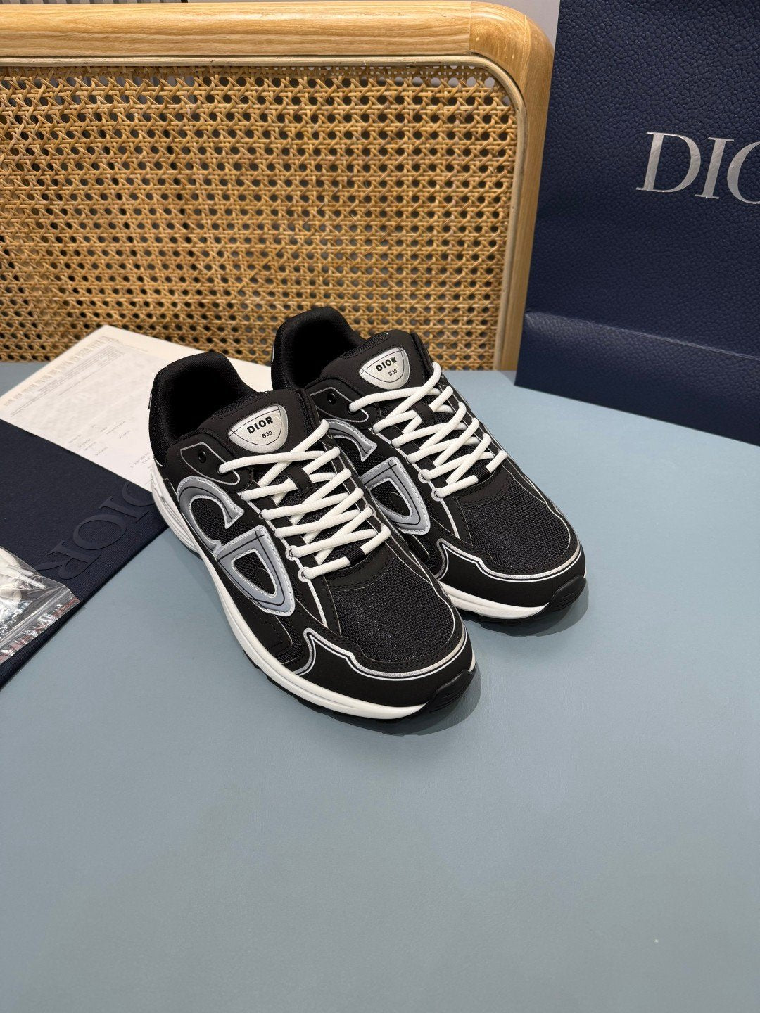 Sneakers B30 'Noir et Blanc' — vue 17