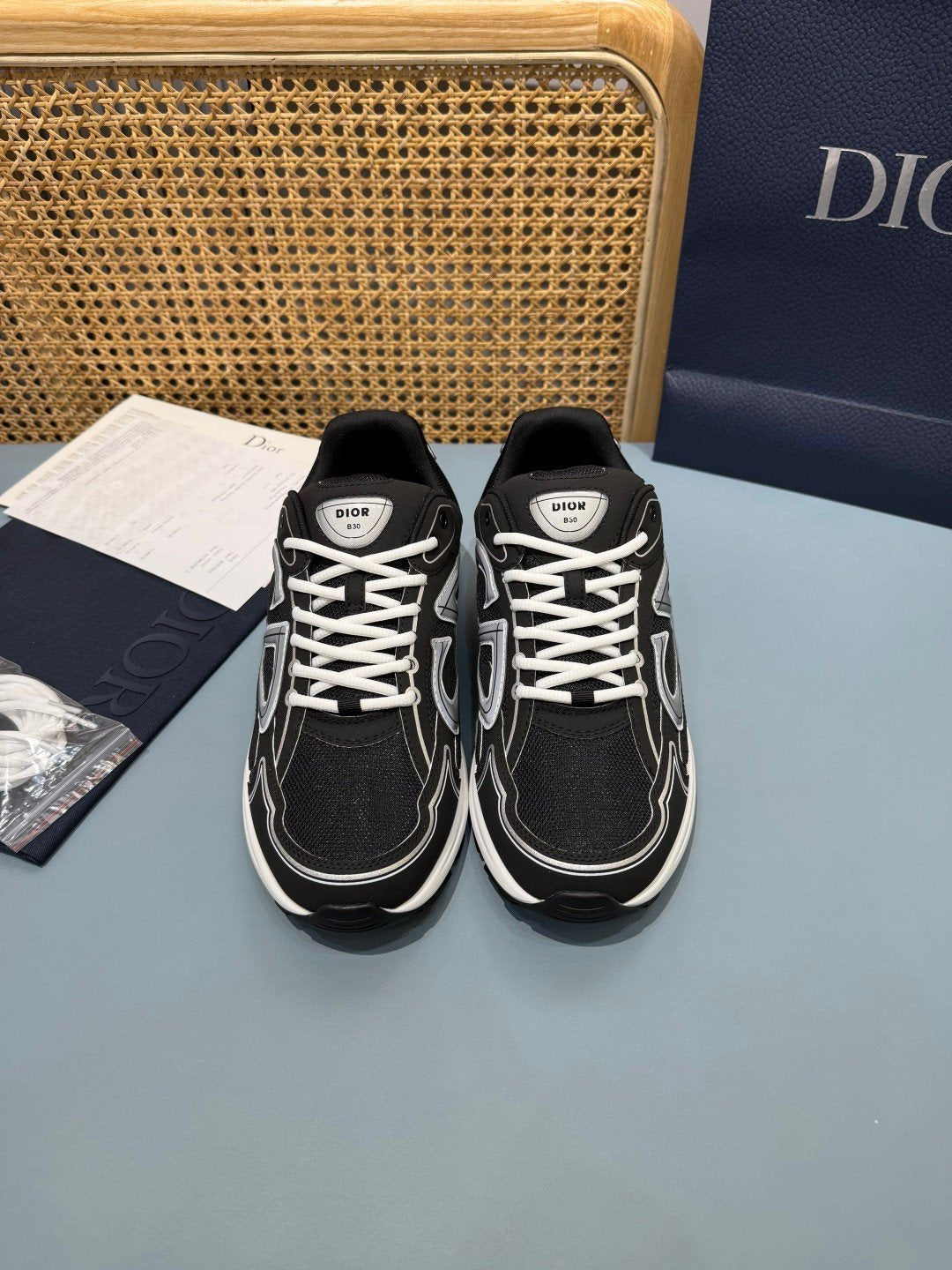 Sneakers B30 'Noir et Blanc' — vue 18